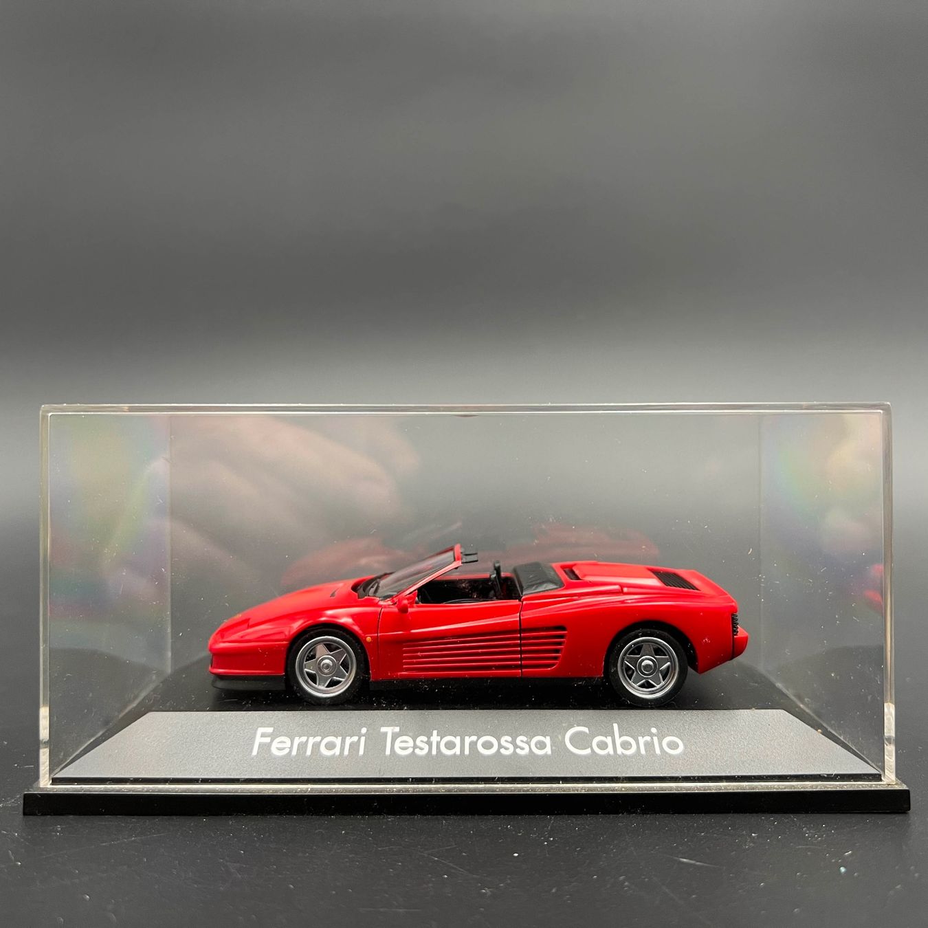 Herpa Modellini d'auto: Ferrari Testarossa Cabrio Vitrinenmodell ohne OVP – Usato da Häusernmoos venduto da adlerfedern 7