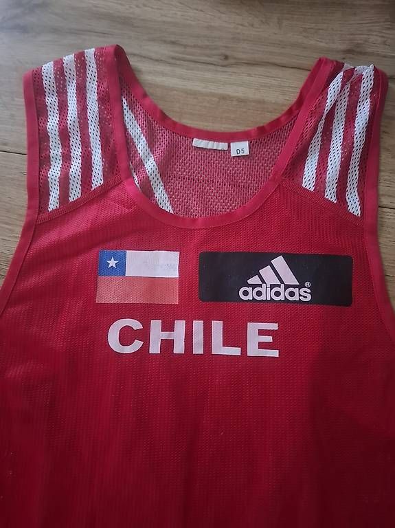 Leibchen & Hosen: Pull athlétisme team CHILI  – Neu und originalverpackt aus Monthey von australie