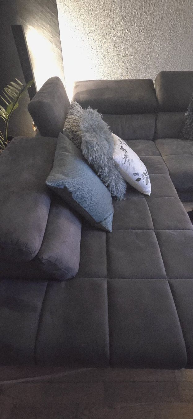 Mömax Sofas: Ecksofa Anthrazit / Alcántara Imitat mit Bettfunktion – Gebraucht aus Zürich von WRXSTI66 2