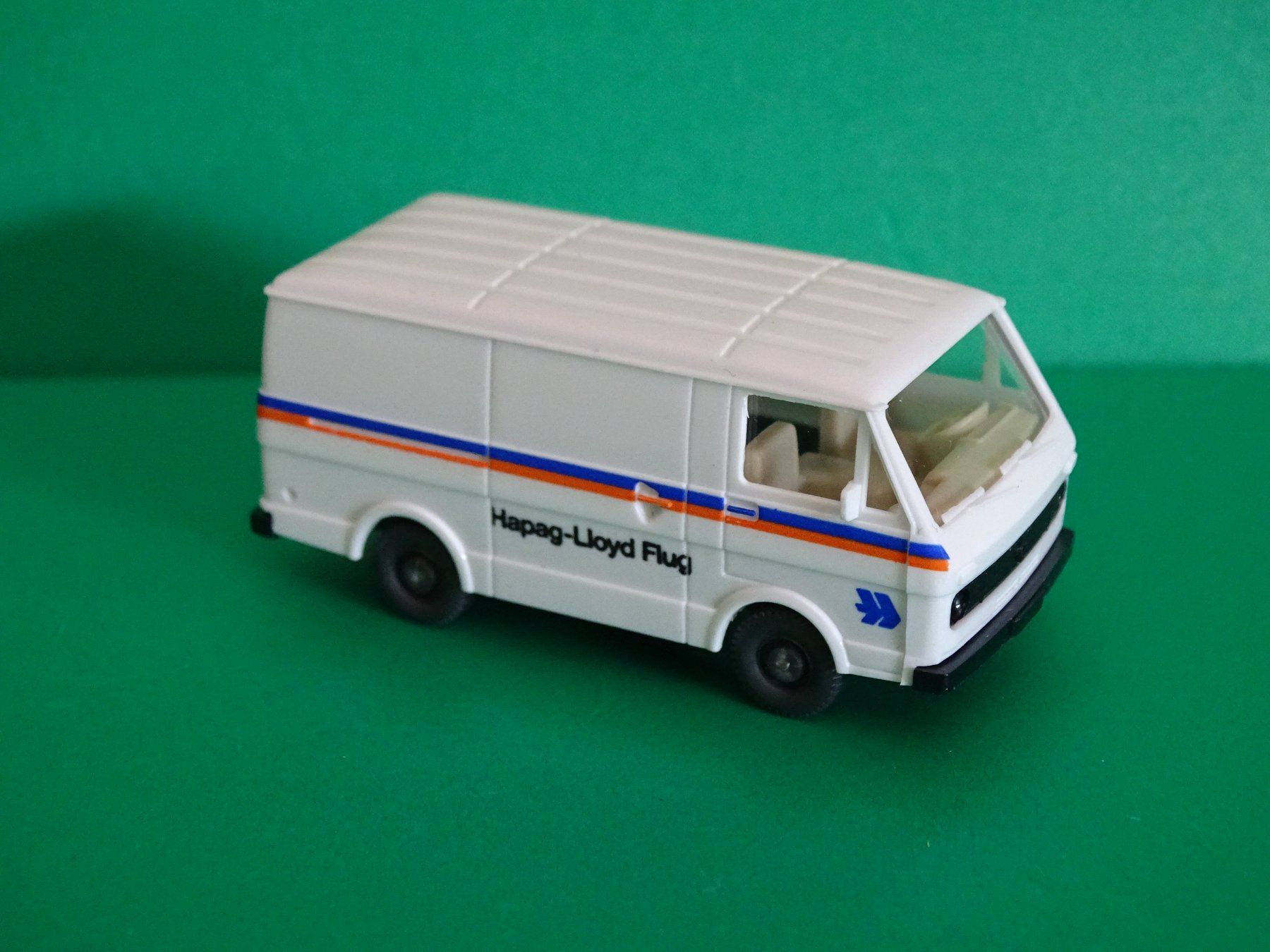 Wiking Voitures modèles: VW LT "Hapag-Lloyd Flug" von Wiking 1/87 – Neuf (Voir description) à Bretzwil par Meex 1