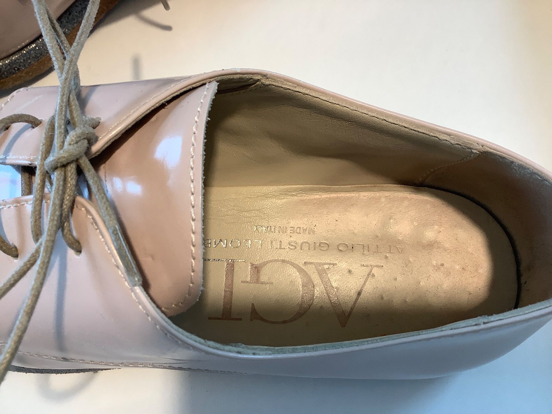 AGL Damenschuhe: Agl Damen-Schuh und passendes Oberteil – Gebraucht aus Triesen von boston7 3