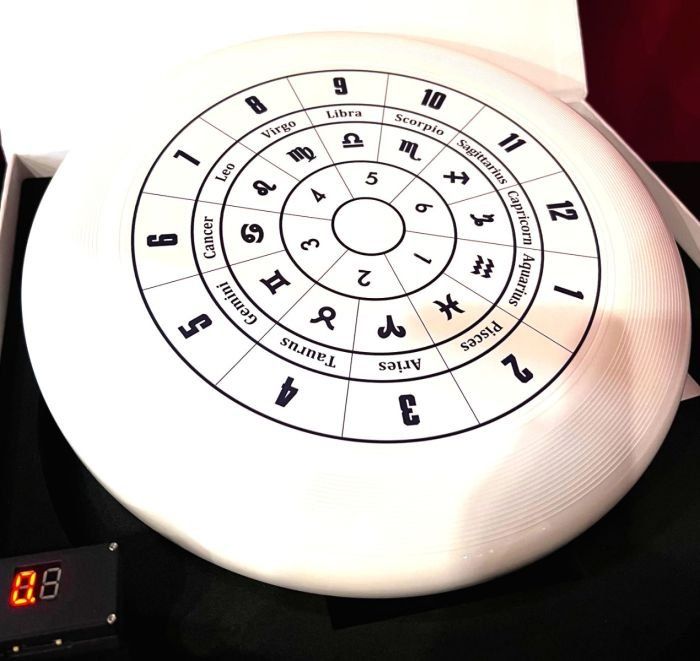 Giochi: The Cesaral Mental Frisbee von Pitata – Nuovo e nell'imballaggio originale da Belp venduto da gastroblau 2