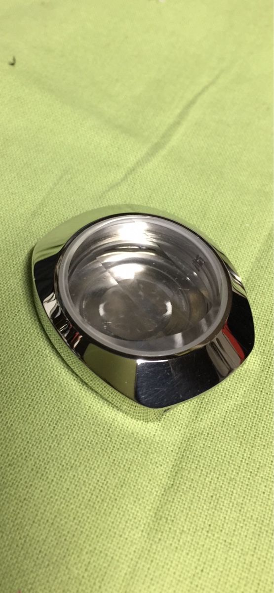 Orologi: Boîtes de montres – Nuovo (secondo la descrizione) da le locle venduto da fajoca