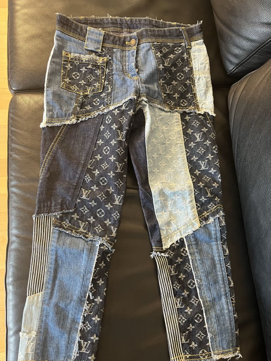Louis Vuitton Jeans: Louis Vuitton Jeans – Nuovo (secondo la descrizione) da Langnau am Albis venduto da anjalimkchotani