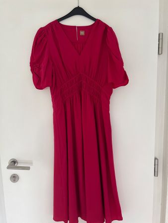 Boss- Kleid rot Gr. 40 kurzarm -neu