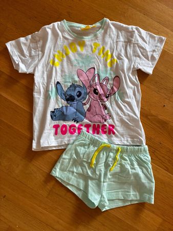 Tolles Stitch Pyjama Gr. 110/116, Neu