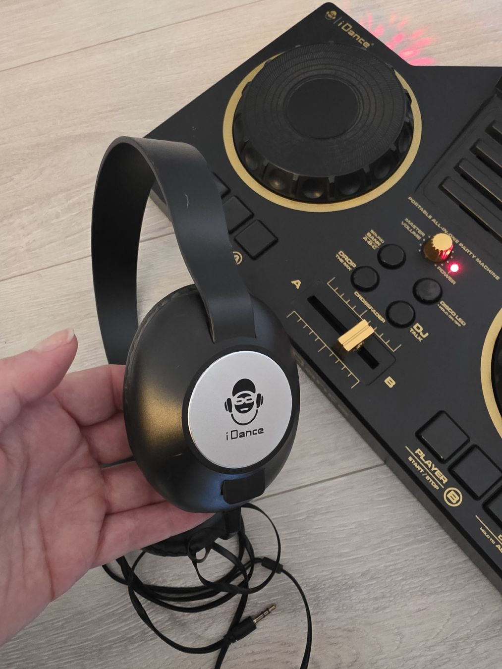 Mischpulte: iDance XD201 DJ-Controller mit Kopfhörern guter Zustand – Gebraucht aus Wigoltingen von Zuckerfee84 5