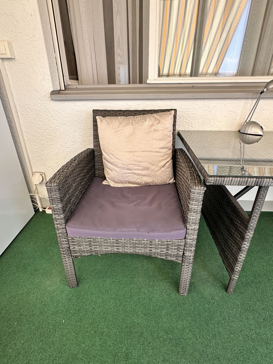 Set di tavolo e panche: Gartentisch mit 2 Stühlen Poly Rattan Glasplatte – Usato da Birsfelden venduto da goe_fg6r 1