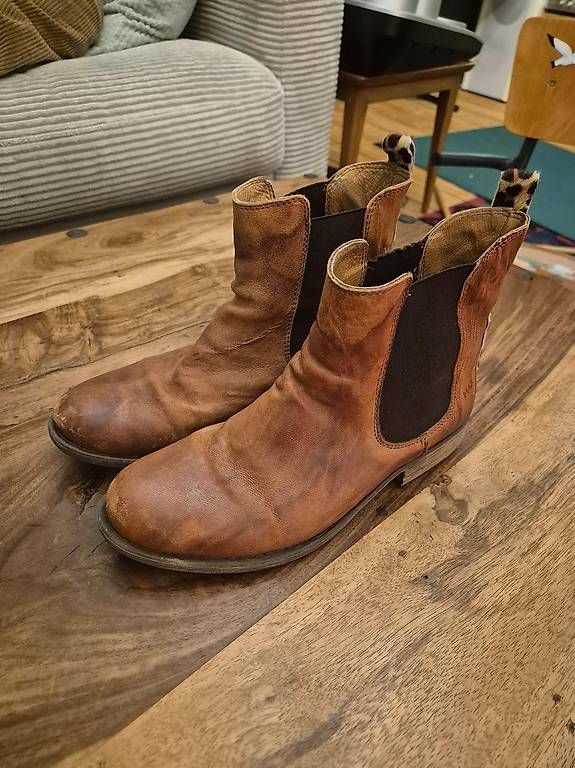 Scarpe da donna: Leder Stefeletten. Grösse 38 mit Leopardenmuster  – Usato da Bremgarten AG venduto da Noii 1