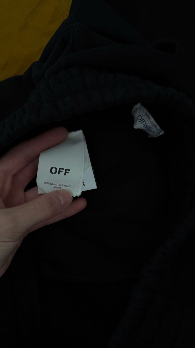 Off-White Hosen: Off White, Shirts  – Neu (gemäss Beschreibung) aus Zufikon von why_v729 3