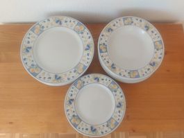 Lot de 16 assiette en porcelaine d'Italie, motif fruits