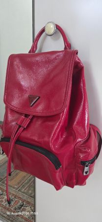 Guess Rucksack/Tasche lack rot Neuwertig und ungebraucht