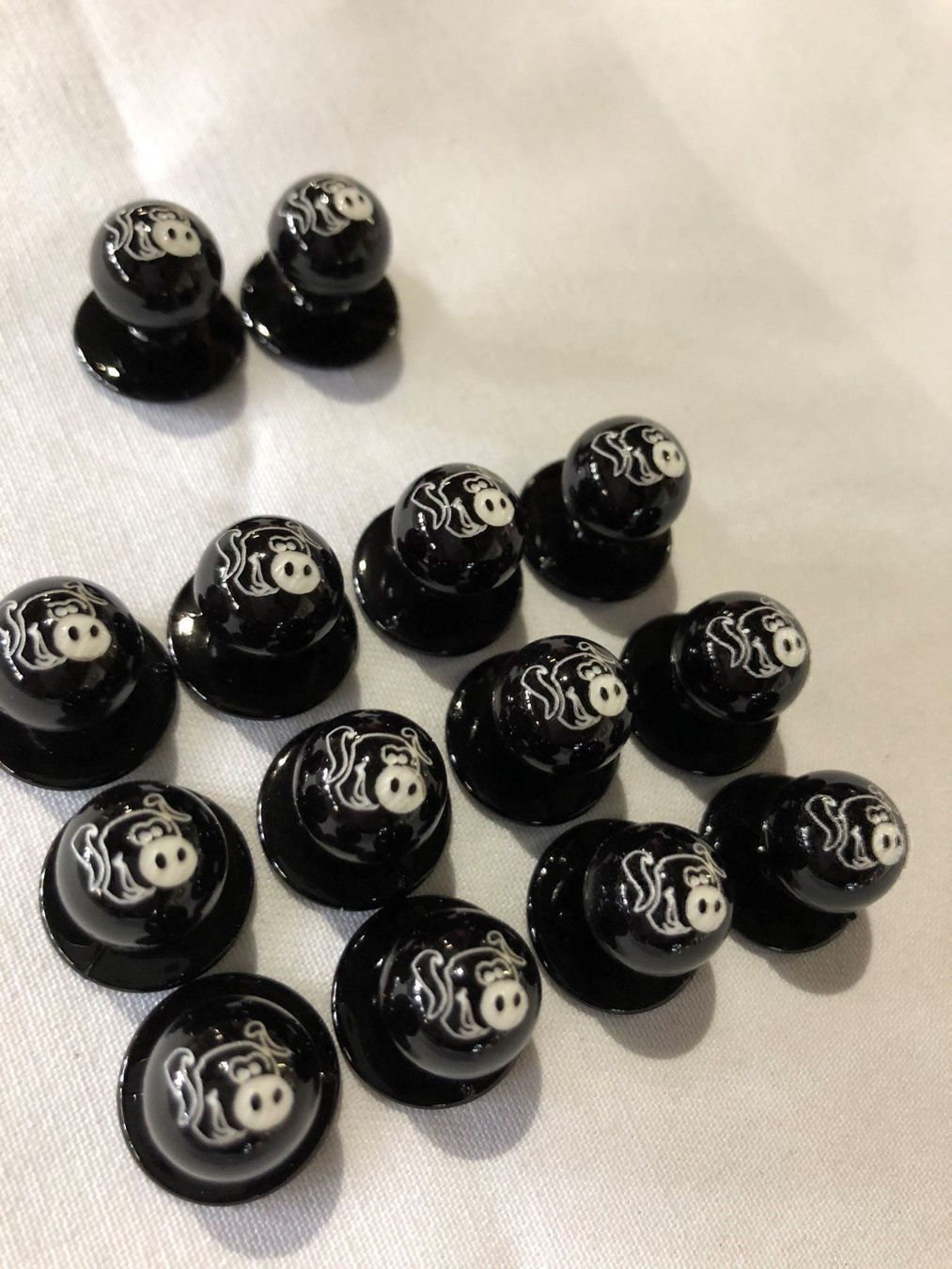 Küchengeräte: 14er Satz Steckknöpfe - Säuli – Neu und originalverpackt aus Gossau SG von Sombat