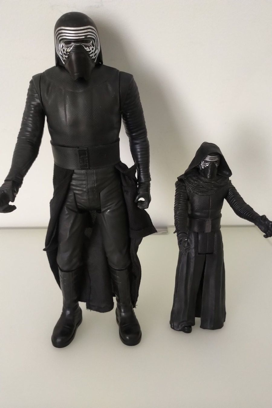 Star Wars Statuette: 2 Figuren Darth Vader (44cm und 30cm) – Usato da Meilen venduto da FAVALLID