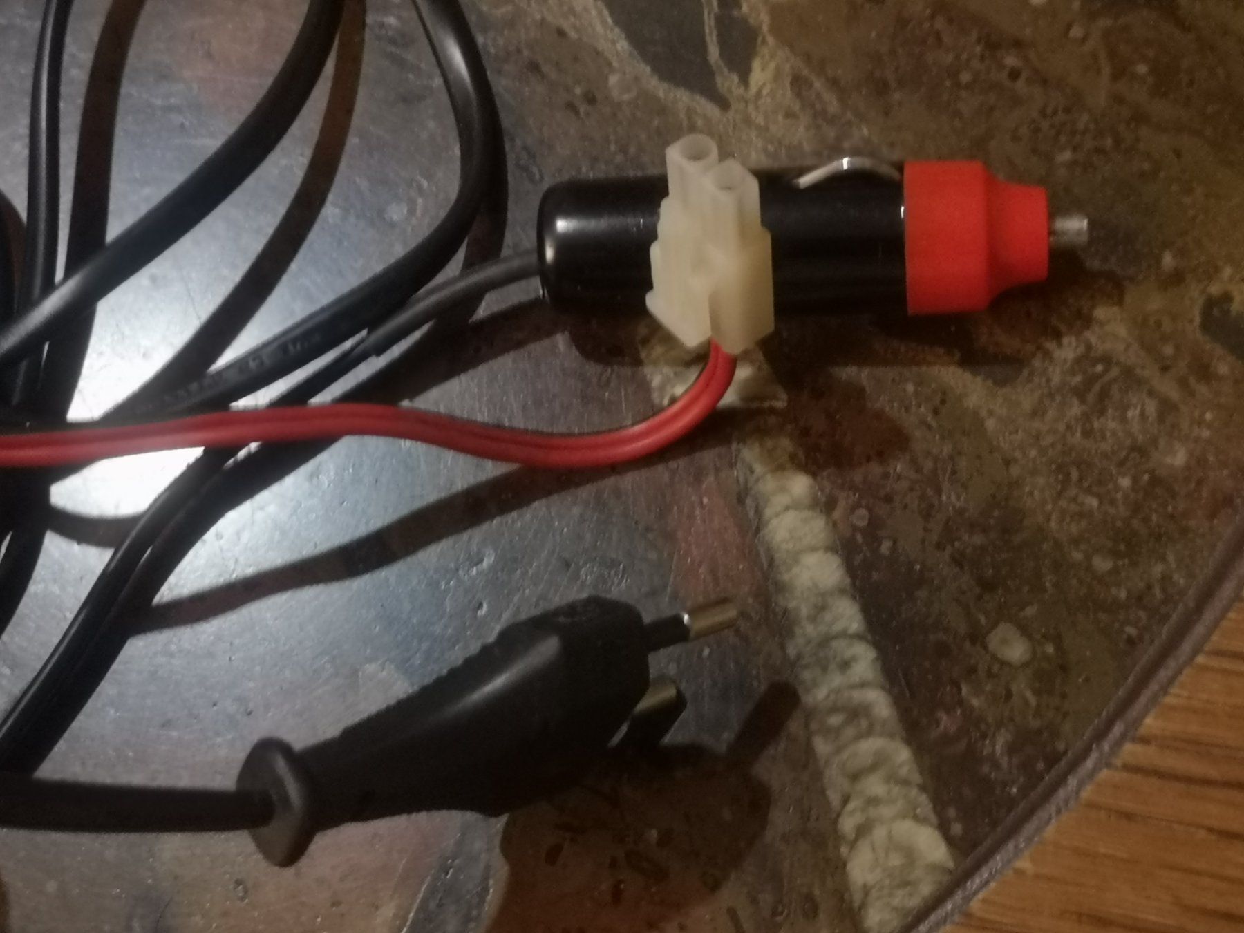 Carson Ladegeräte: CARSON Model Sport Fast Charge Universal-Lader Schnell-Lader – Gebraucht aus Kloten von Thaipc 2