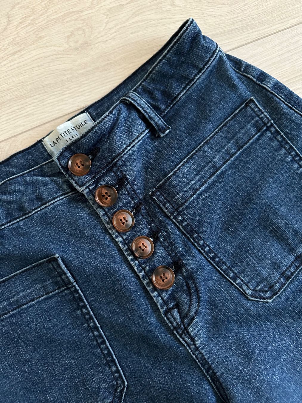 Jeans: Jeans 7/8 La Petite Étoile – Nuovo (secondo la descrizione) da La Neuveville venduto da flodocha 4