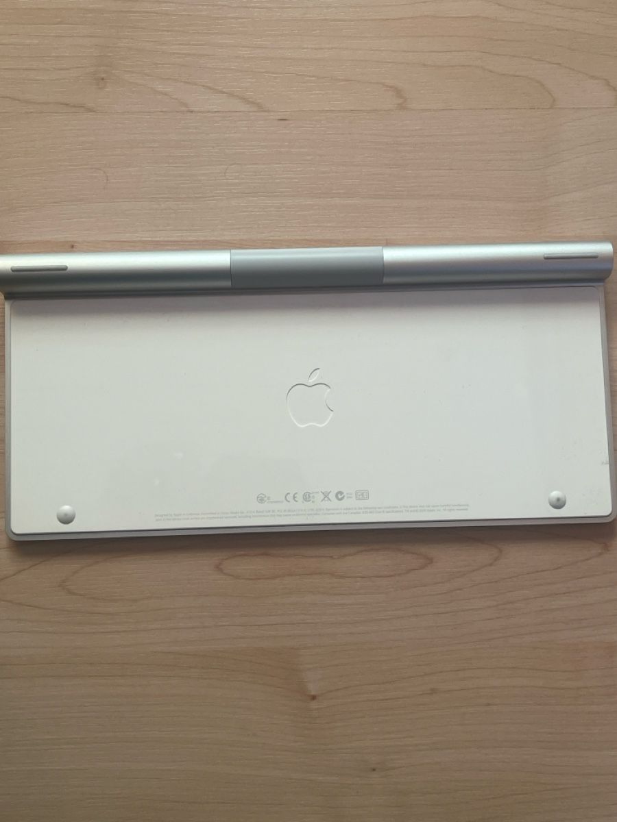 Apple Claviers: Apple Wireless Keyboard MC184SM/A – Neuf (Voir description) à Hombrechtikon par GianneE 1