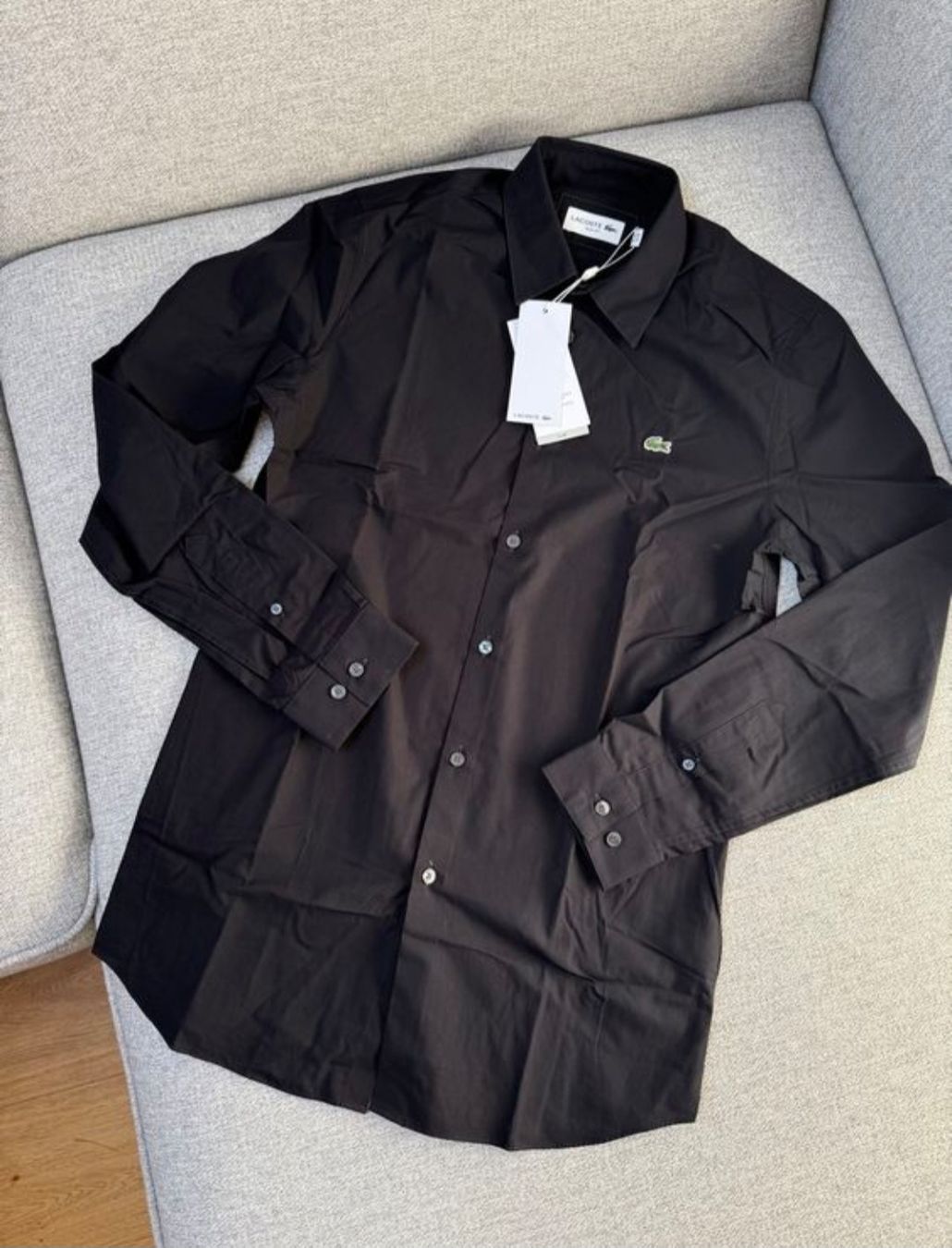 Lacoste Camicie: Lacost Scwarz Hemden – Nuovo (secondo la descrizione) da Luzern venduto da nic_fh5d