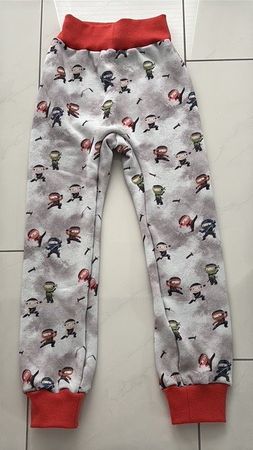 Fleece Thermo Pumphose mit Ninja Gr. 122/128 Neu