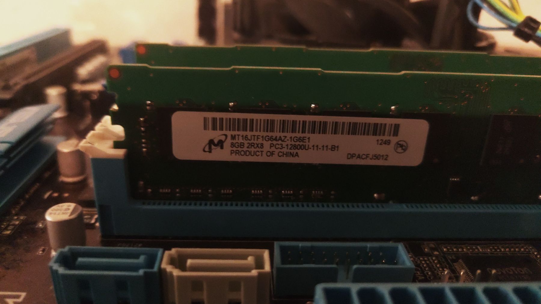 Asus Schede madri: ASUS P8Z77-M + Intel CPU + 16 GB DDR3 RAM + Boxed CPU-Kühler – Usato da Röschenz venduto da OlliVenoel 3