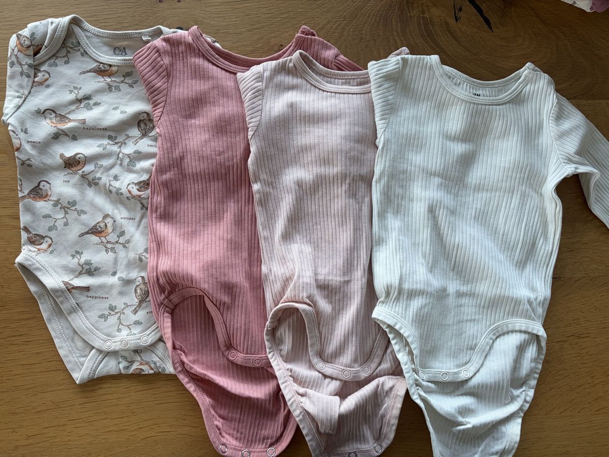 H&M Lotti & Set di vestiti: Kleiderpaket Mädchen Grösse 74 – Usato da Bütschwil venduto da Fdu_9606 1