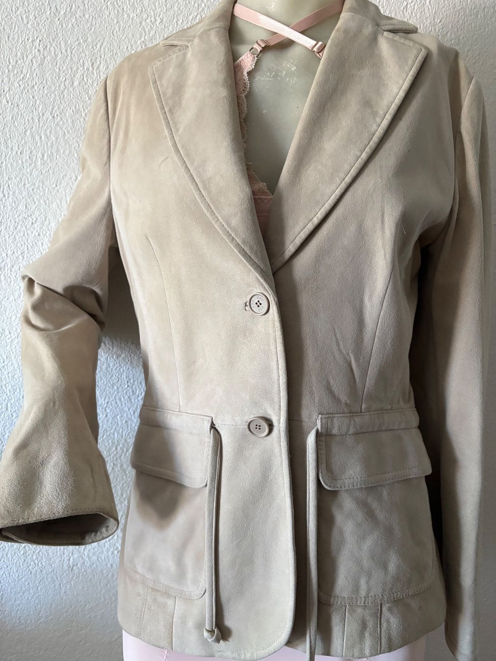 Mango Giacche: MNG VELOURLEDER BLAZER gr40(38) – Usato da Niederbipp venduto da blu_jw7r 1