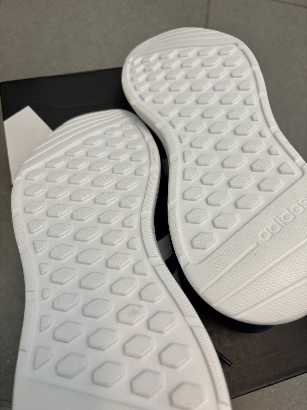 Adidas Herrenschuhe: Adidas Sneakers – Neu und originalverpackt aus Zürich von mc_mike77 4