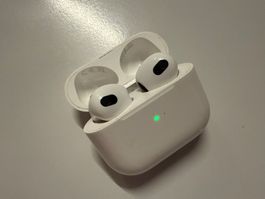 Apple Airpods (3rd Generation) mit Lightning Case