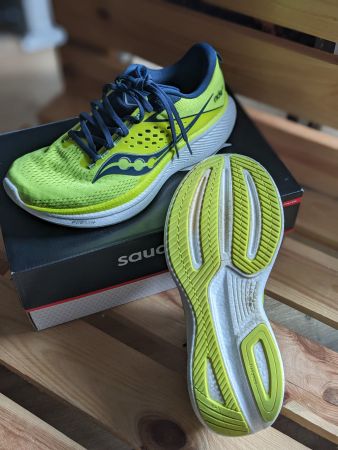 Saucony Ride 17, Taille 42,5, Chaussures de course.