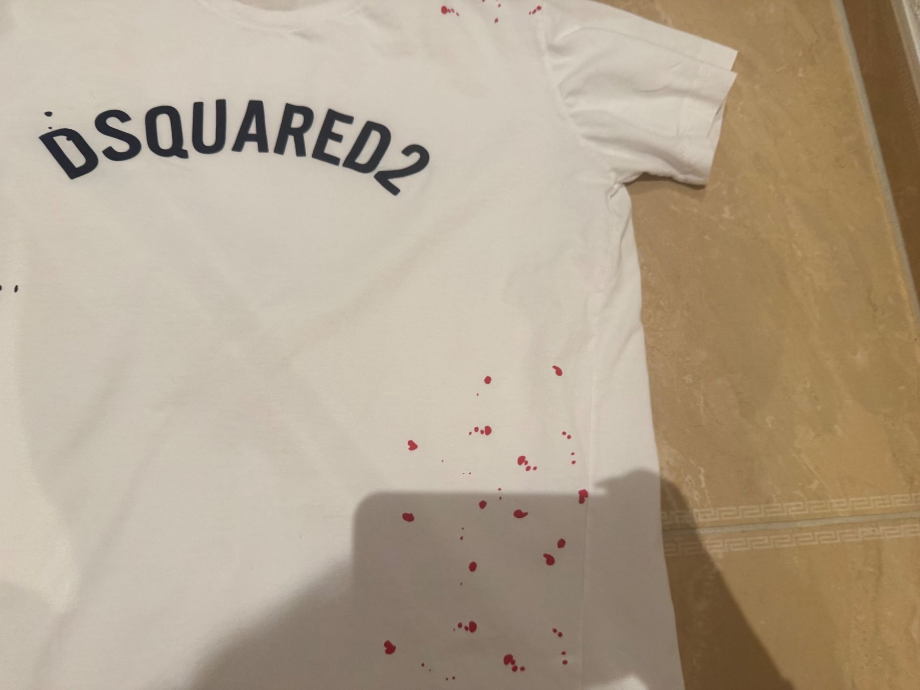 Dsquared2 T-shirts: Dsquared2 cooles Shirt, M-L Np 250Fr – D'occasion à Klingnau par Markus14 1