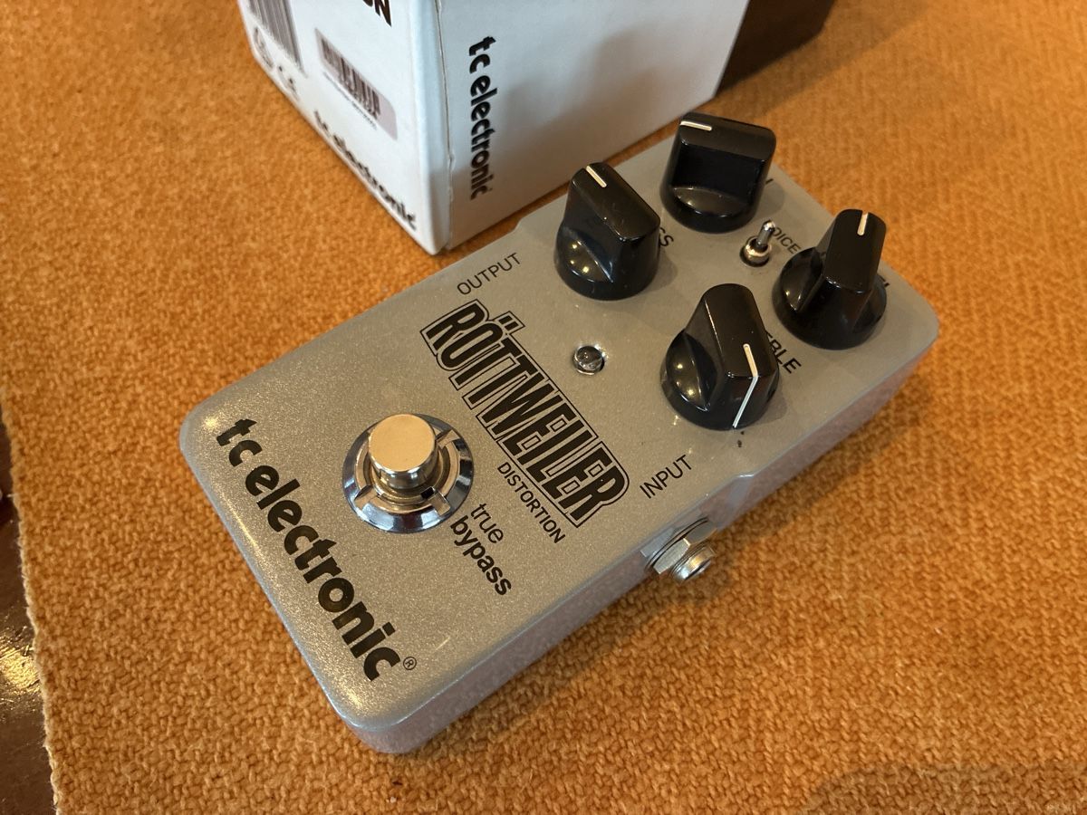 Strumenti musicali: TC Electronic Rottweiler Distortion – Usato da Lupsingen venduto da Cubanito269
