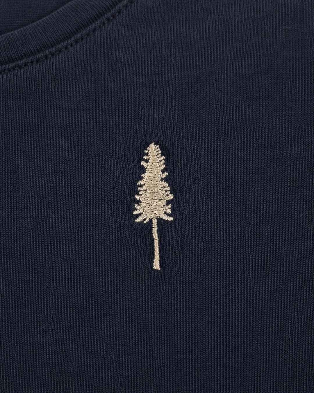 Nikin Maglioni & Felpe: Dunkelblaues Nikin Longsleeve mit Baum, Grösse M – Usato da Wyssachen venduto da yvo_xv28 2