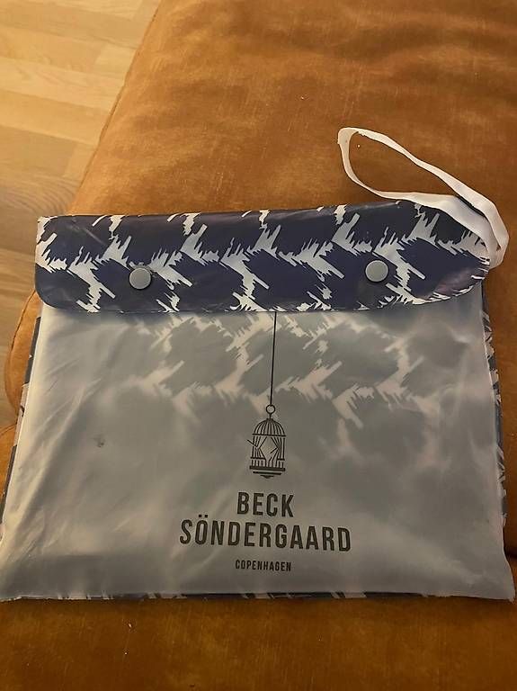 Altro in Moda donna: Regenponcho von Beck Söndergaard – Nuovo e nell'imballaggio originale da Thalwil venduto da and_fdf5 3