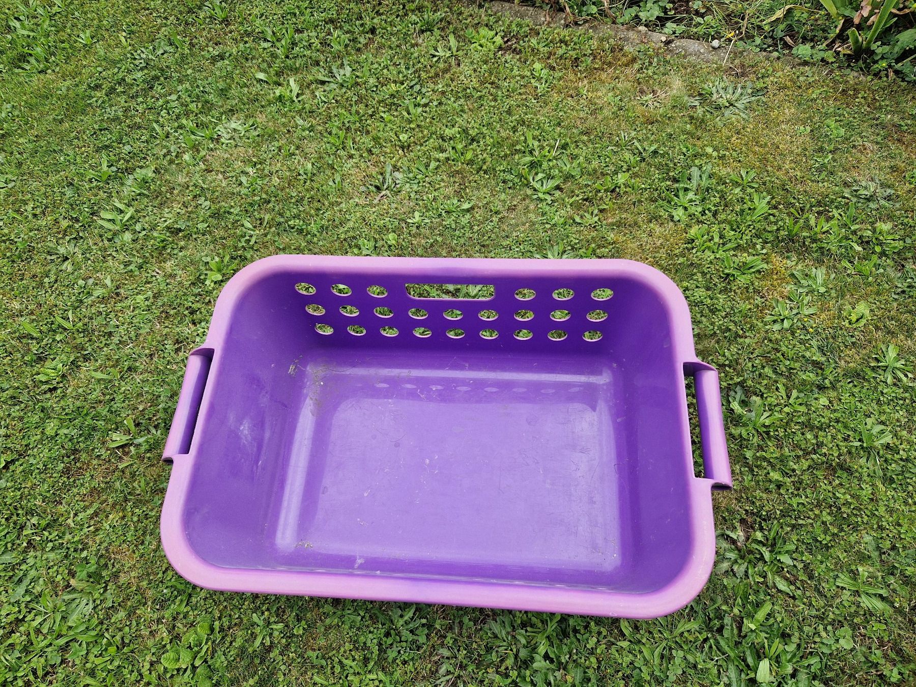Wäschekörbe: Violetter Wäsche Korb – Gebraucht aus Niederbipp von Trude04