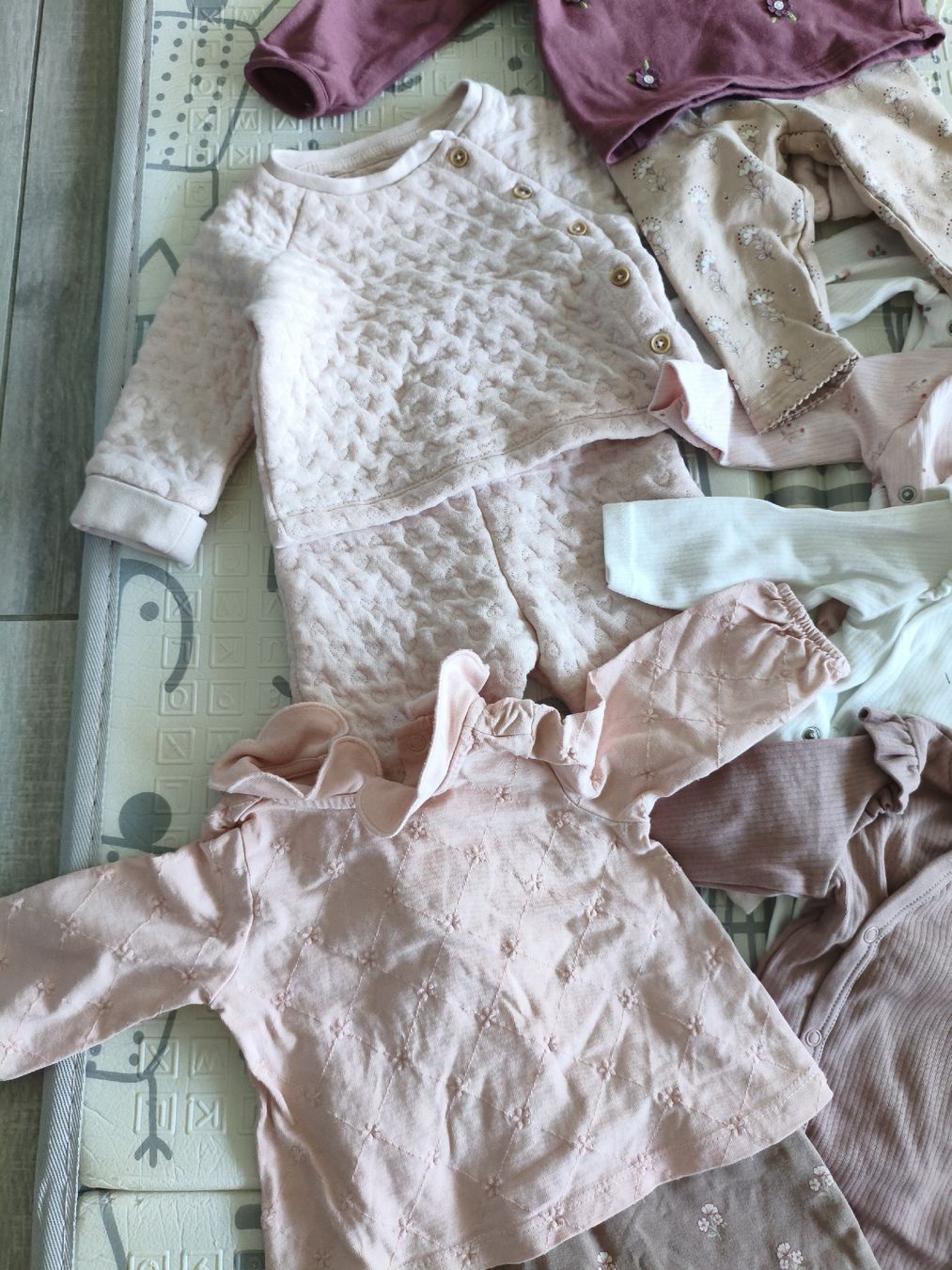 H&M Lotti & Set di vestiti: vestiti da bambino – Usato da Locarno venduto da sca_8bh7 2