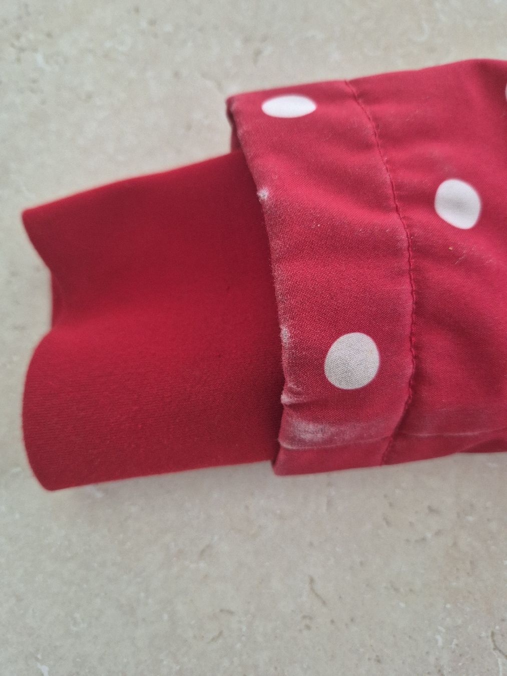 Giacche & Cappotti: Rote Softshell Jacke mit weissen  Pünktli, Grösse 140 – Usato da Adliswil venduto da Stardust11 3