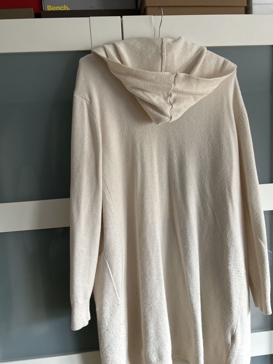 H&M Pullover & Sweatshirts: Pullover Gr.M – Gebraucht aus Oberdorf BL von Luka02 1