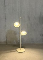 Stehlampe beige zwei Strahler verstellbar gut