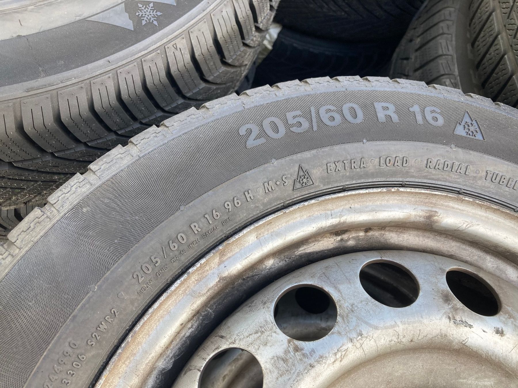 Mazda Pneumatici & Ruote complete: Mazda 3 Winterräder 205/60R16 – Usato da Cham venduto da WB2223 3