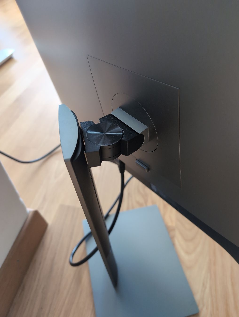 Dell Ecrans: DELL Ultrasharp U2719D – D'occasion à Zürich par emilyduchamp 2