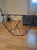 Salontisch aus schwarzem Metall mit Rauchglasplatte