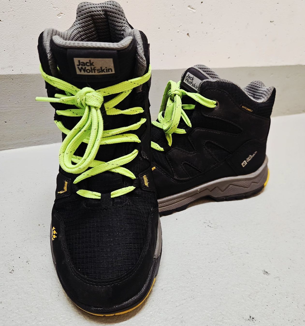 Scarpe per ragazzi: Kinder Winter Schuhe 3x – Usato da Zollikofen venduto da Baeta82 1
