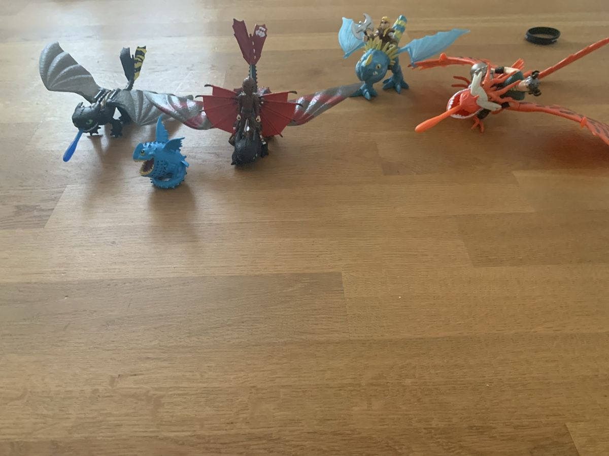 Spielzeuge: Dragons – Gebraucht aus Eglisau von Trouvaillex 3