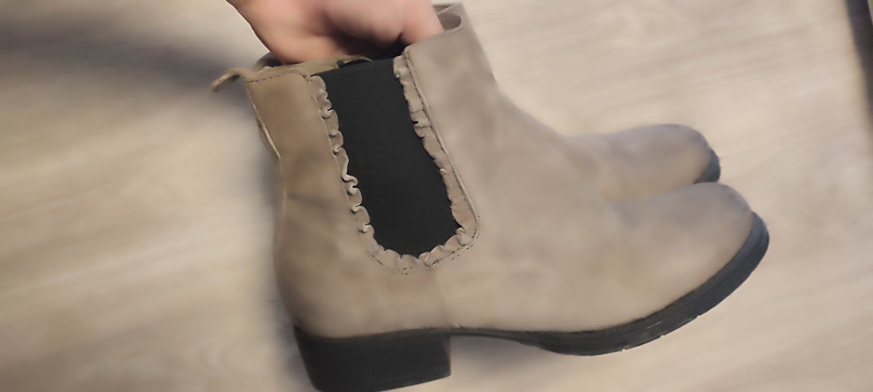 Scarpe da donna: Globus Leder Stiefeletten – Usato da Tagelswangen venduto da son_z88g 1