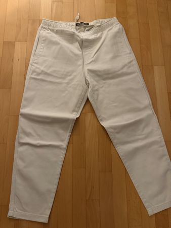 Hose Zara weiss mit Kordelzug Grösse M guter Zustand