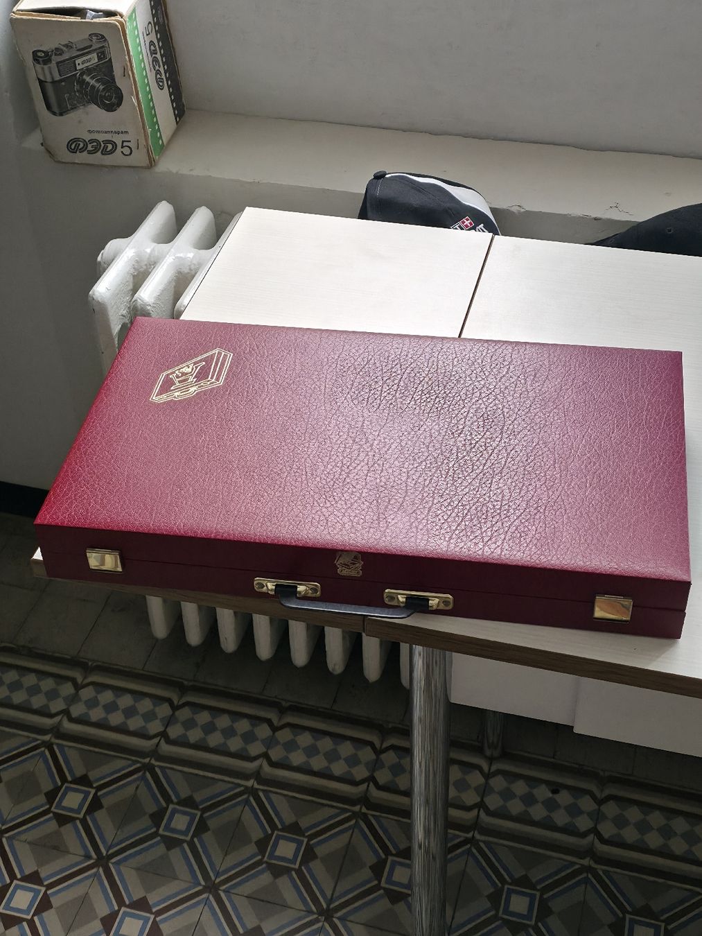Placchette & Badge: Manette de PINS vide à vendre – Usato da La Chaux-de-Fonds venduto da Pascal.horloger 5