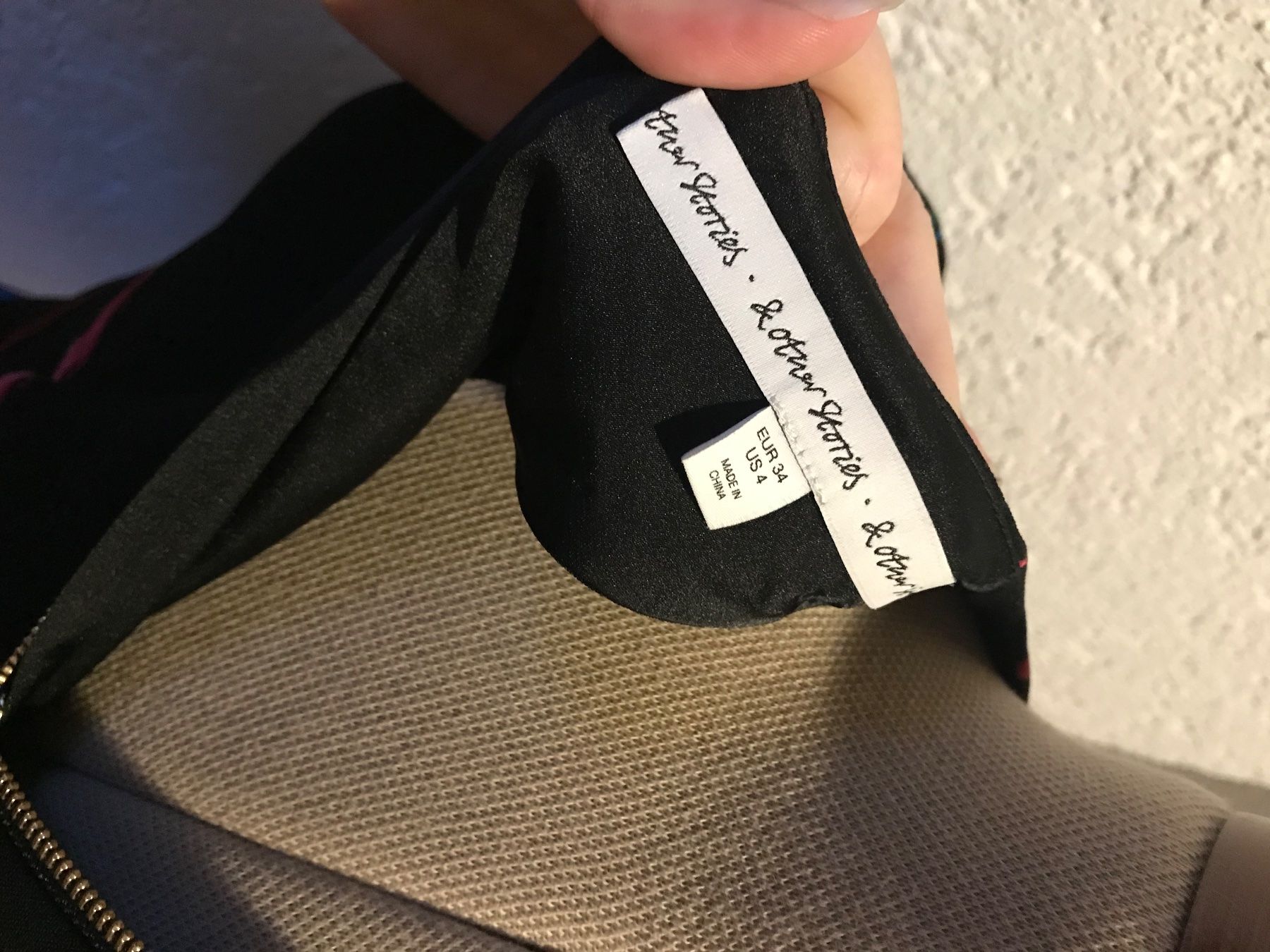 Other Stories Top: Top sans manches & Other Stories taille 34 – Usato da Basel venduto da Maria-Alexa 4