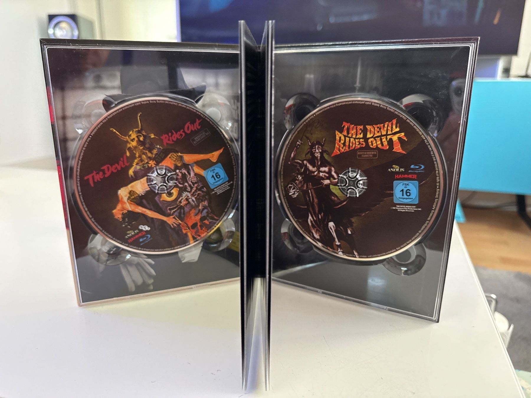 Tous les DVDs: The Devil Rides Out Mediabook Vergriffen – Neuf (Voir description) à Allschwil par meeresperle78 2