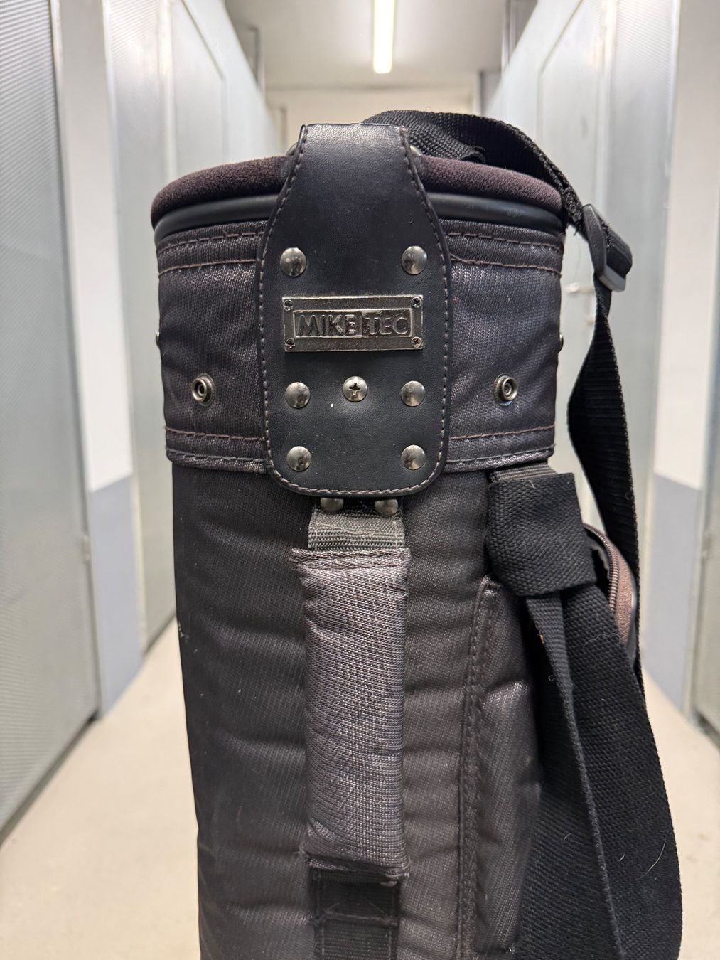 Borse: Golfbag Mike Tec günstig – Usato da Bäch SZ venduto da Knespro 1