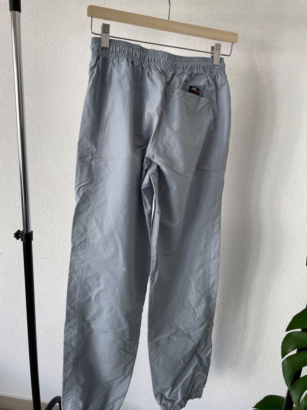 Hosen: Pantalon pour homme, S – Gebraucht aus Granges VS von rvn 1